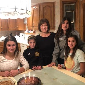 Meet your Posher, Jennifer